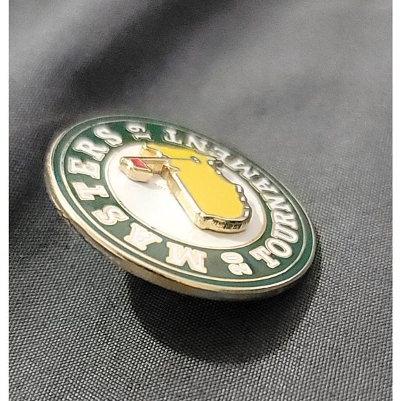 2019 Masters Commemorative Augusta National Golf Club 3D Lapel Pin - Picture 2 of 3